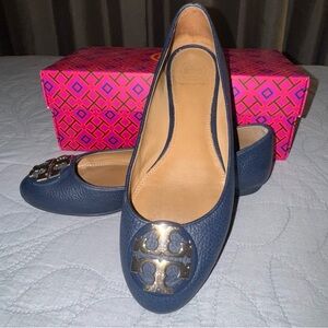 Tory Burch Dark Blue Loafers with Gold Emblem
